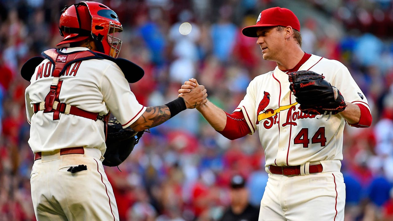 Bust out the brooms? Cardinals look to sweep Royals out of STL
